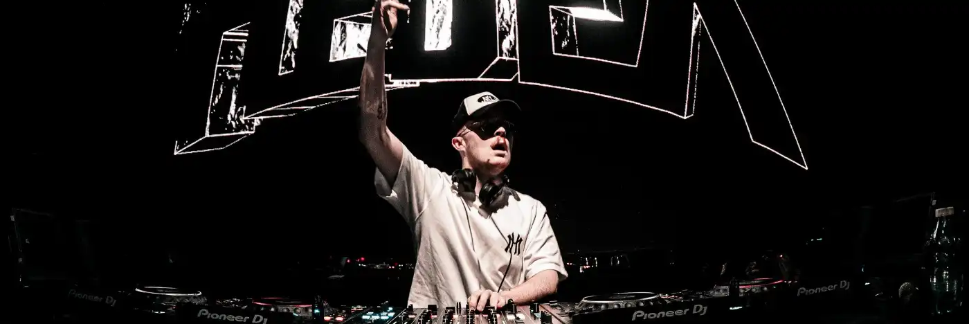 Manene room show fpv